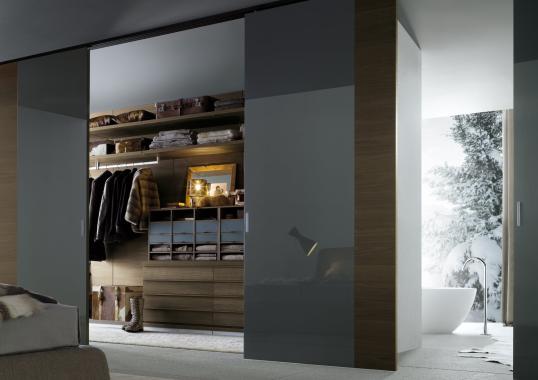 Шкафы от фабрики Poliform модель Ubik Walk-in Closet