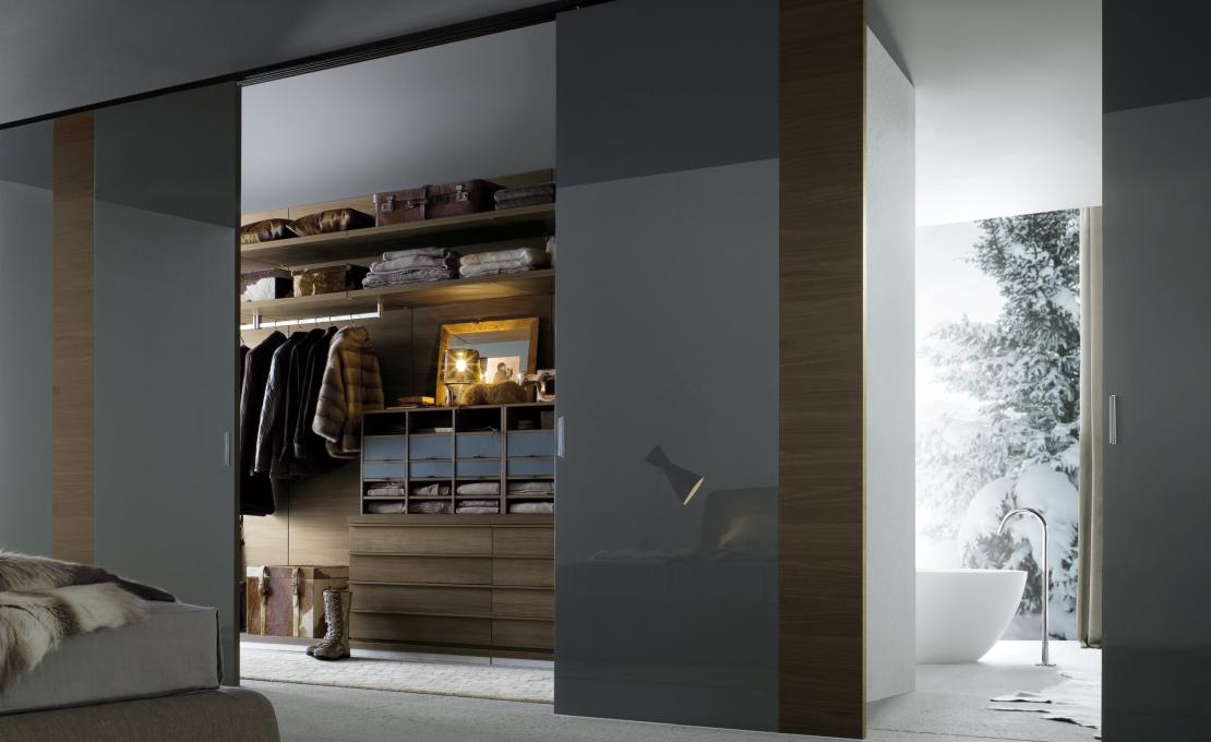 Шкафы от фабрики Poliform модель Ubik Walk-in Closet