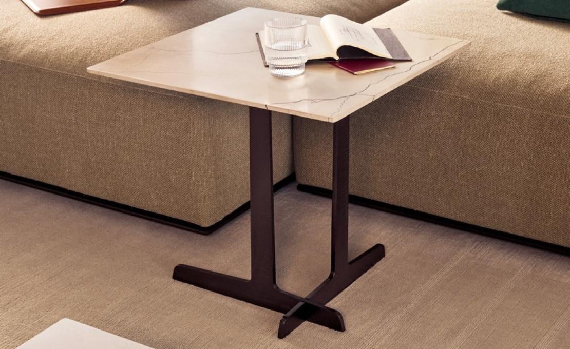 Журнальный столик от фабрики Poliform модель Westside  in Metal