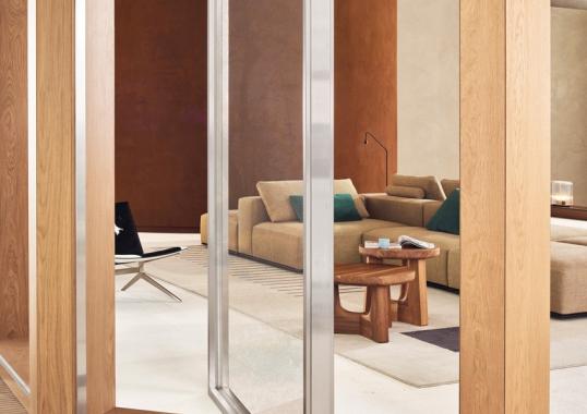 Диван от фабрики Poliform модель Westside Sofa 