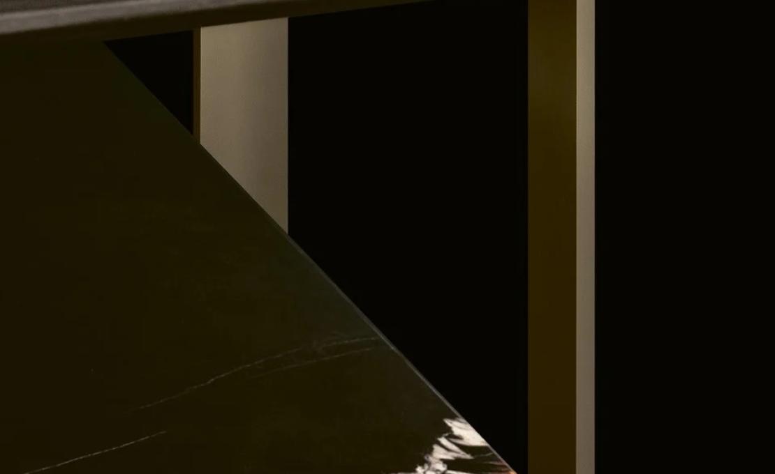 Журнальный столик от фабрики Poliform модель Westside  in Metal