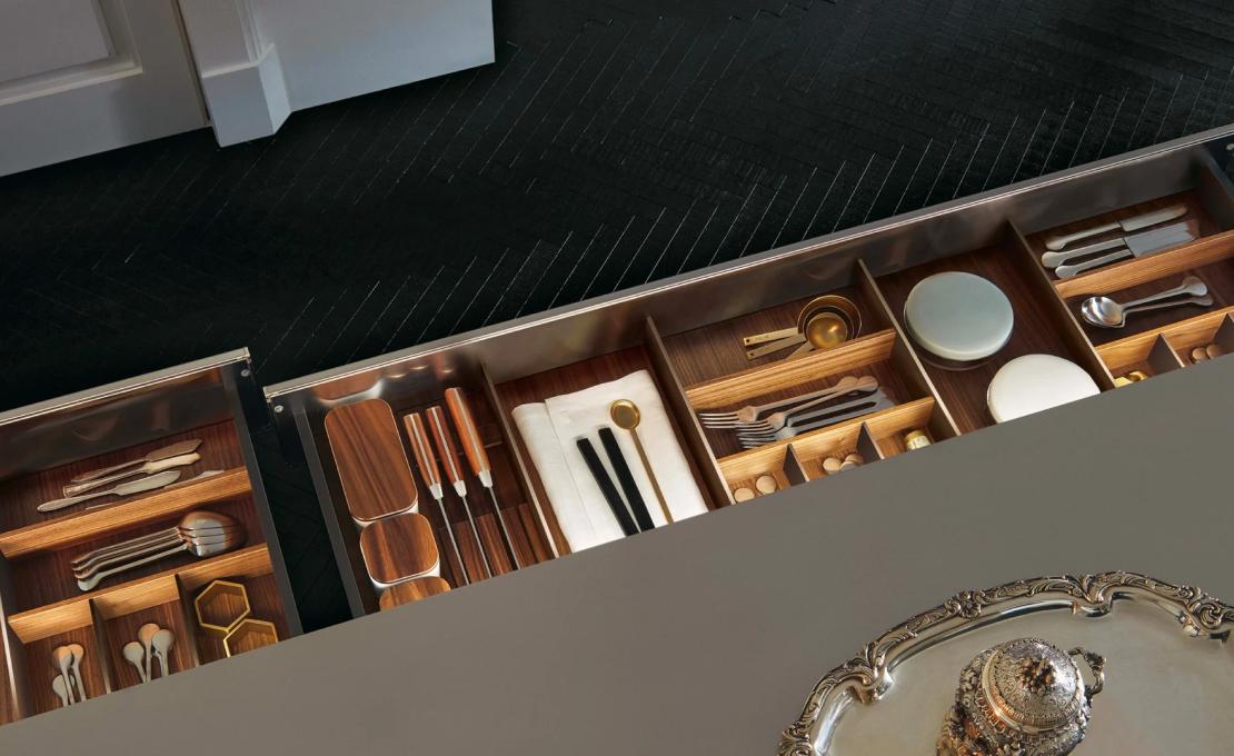 Кухни от фабрики Poliform модель Twelve Kitchen