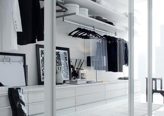 Шкафы от фабрики Poliform модель Ubik Walk-in Closet