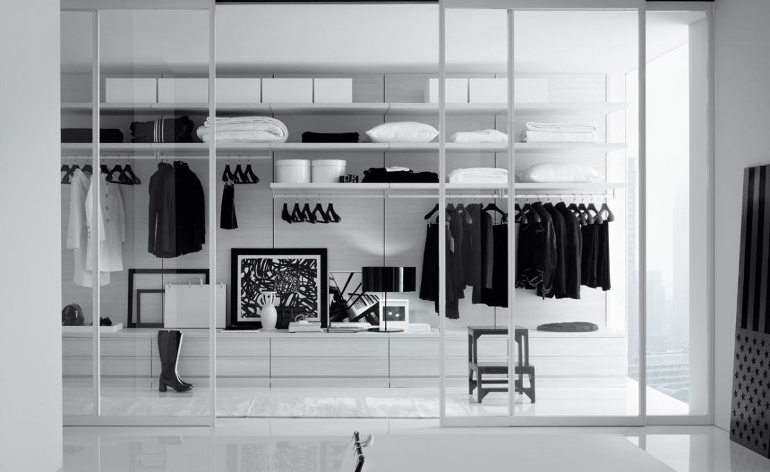 Шкафы от фабрики Poliform модель Ubik Walk-in Closet