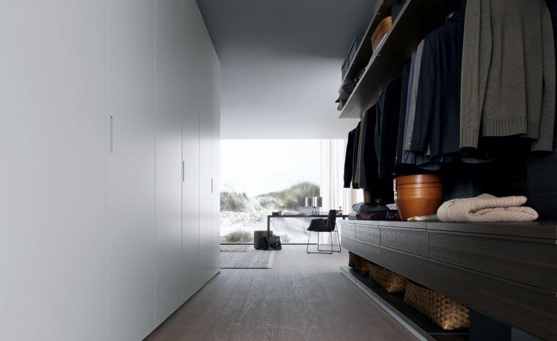 Шкафы от фабрики Poliform модель Ubik Walk-in Closet