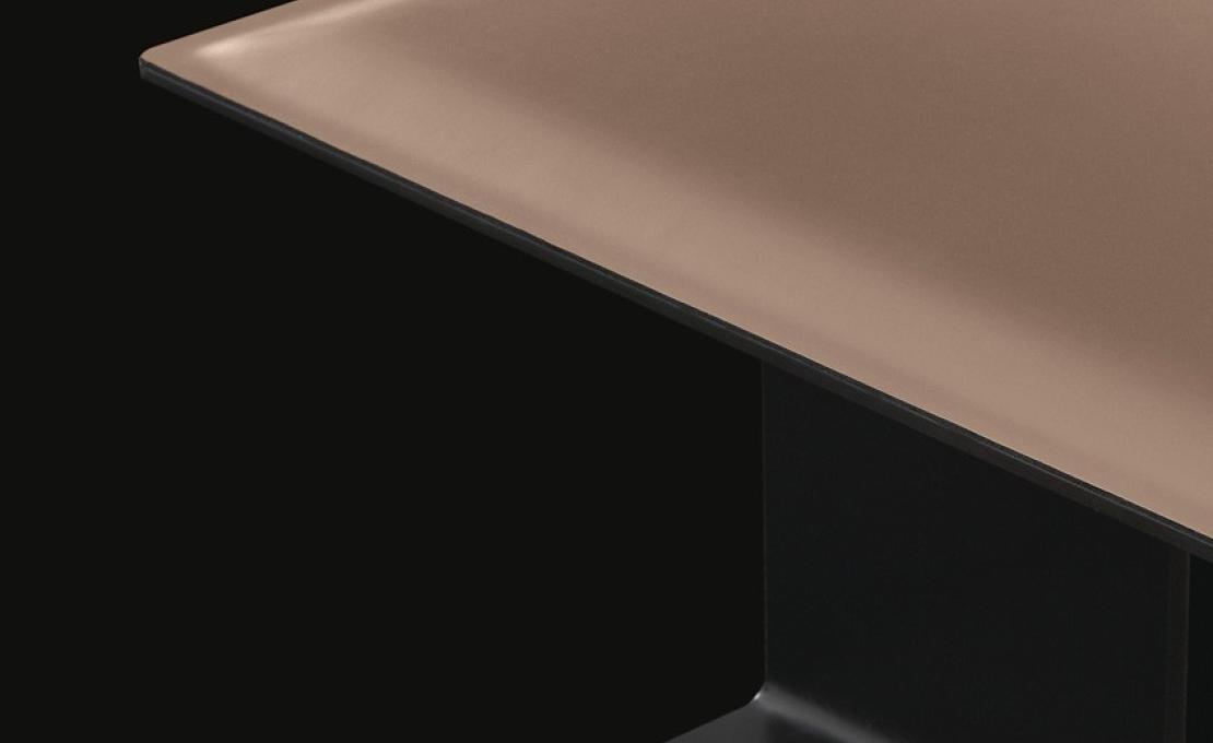 Диван от фабрики Poliform модель Westside Sofa 