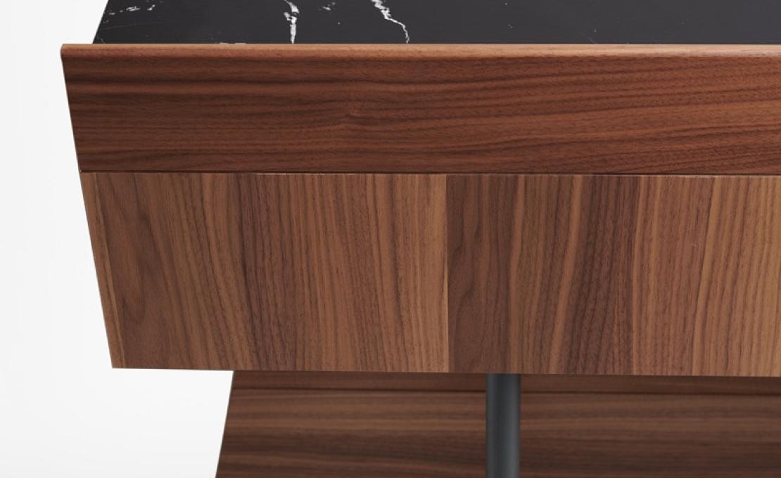 Консоль от фабрики Potocco модель ARIAL CONSOLE