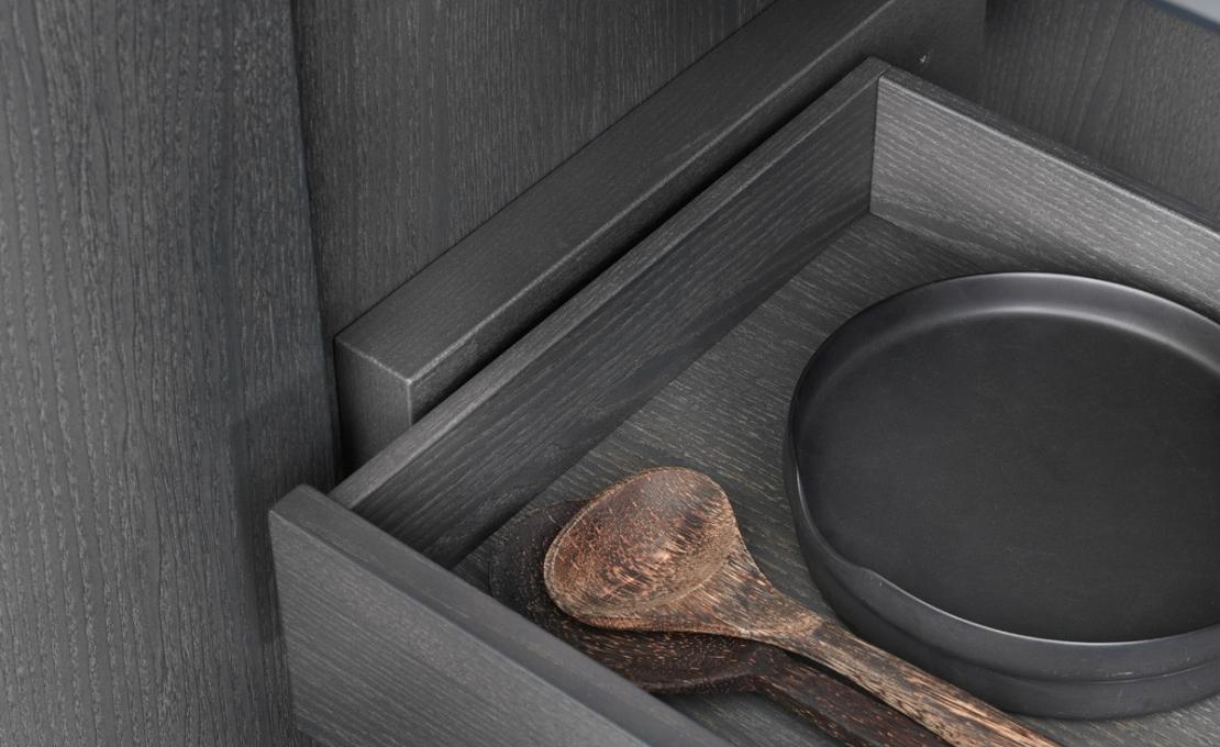 Сервант от фабрики Potocco модель 884/MA