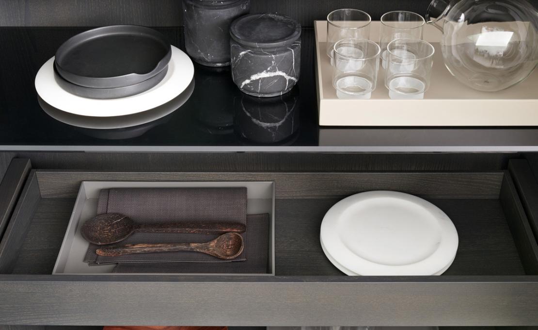 Сервант от фабрики Potocco модель 884/MA