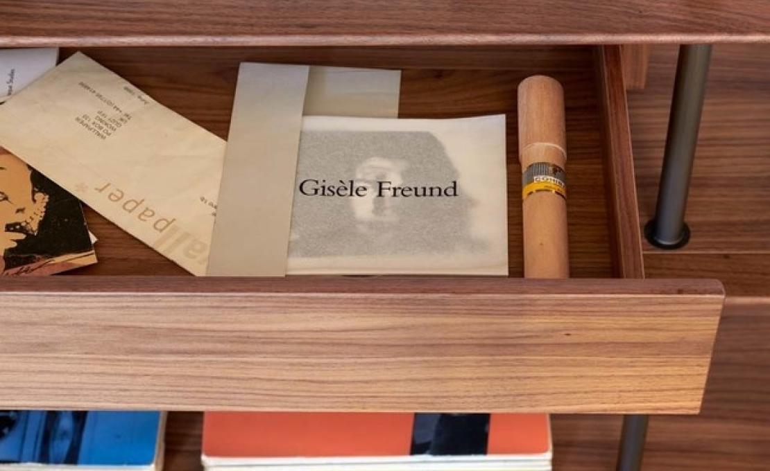 Стеллаж для книг от фабрики Potocco модель ARIAL BOOKSHELF