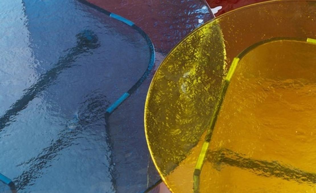 Журнальный столик от фабрики Potocco модель DOUBLE L GLAZE-952/TV