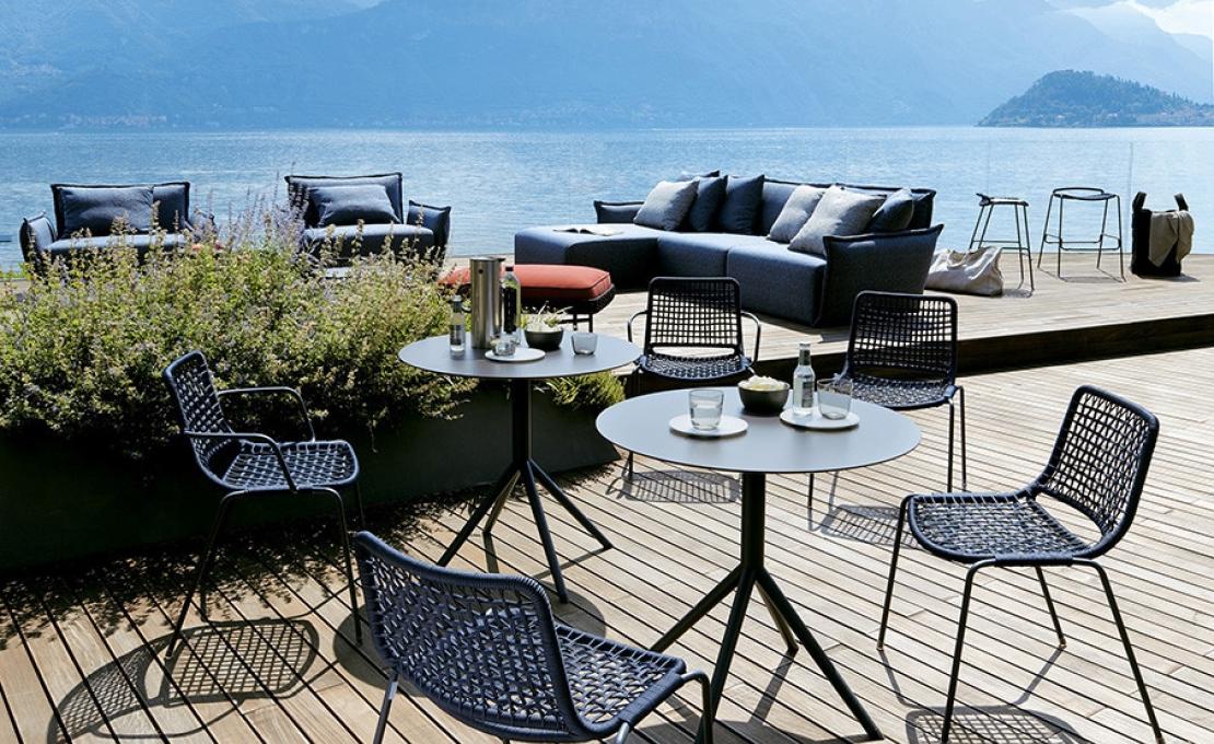 Уличное кресло от фабрики Potocco модель EGAO SMALL ARM