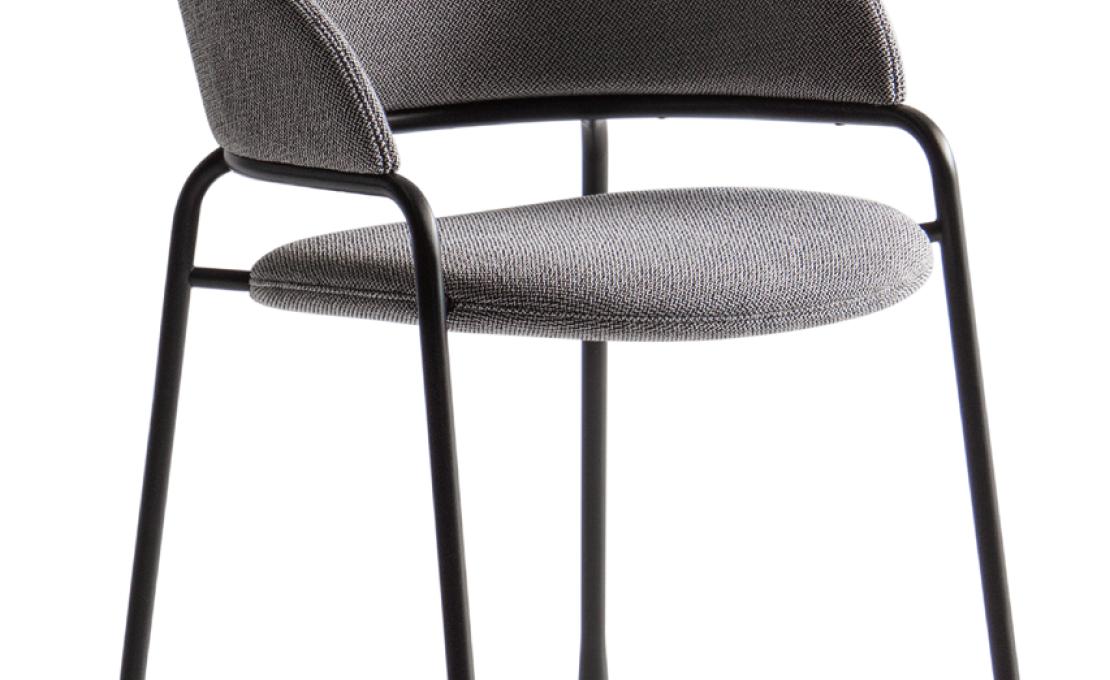 Кресло от фабрики Potocco модель 946/P Fast Small Arm