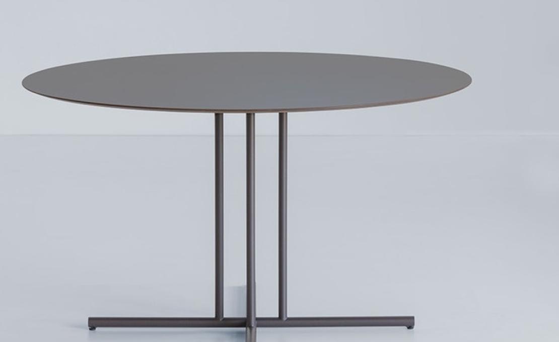 Стол от фабрики Potocco модель GRAPHIC OUTDOOR TABLE