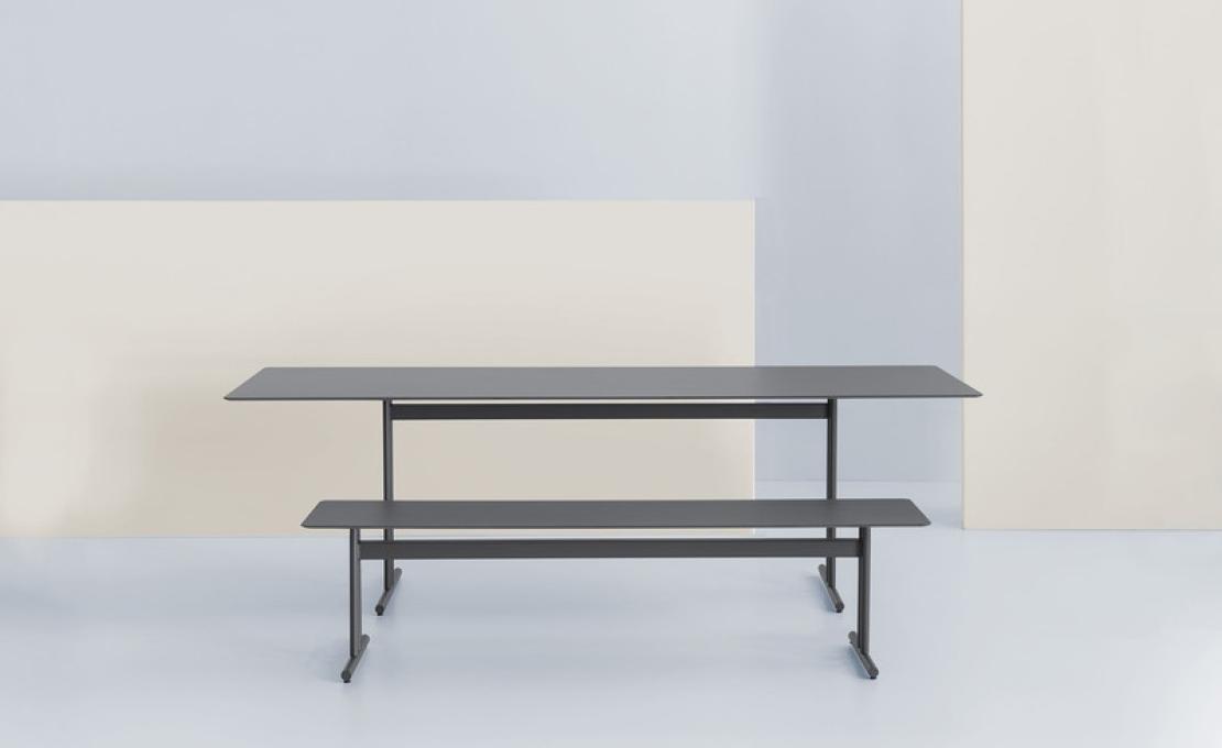Стол от фабрики Potocco модель GRAPHIC OUTDOOR TABLE