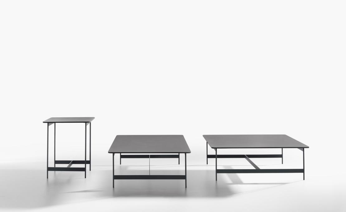 Уличный стол от фабрики Potocco модель LITTLE T OUTDOOR COOFFEE TABLE