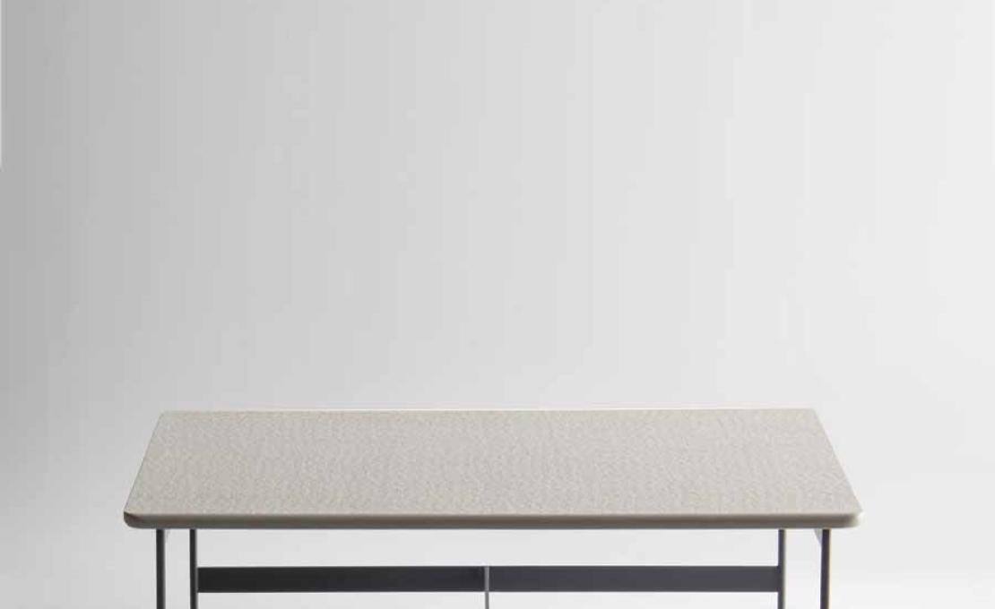 Уличный стол от фабрики Potocco модель LITTLE T OUTDOOR COOFFEE TABLE