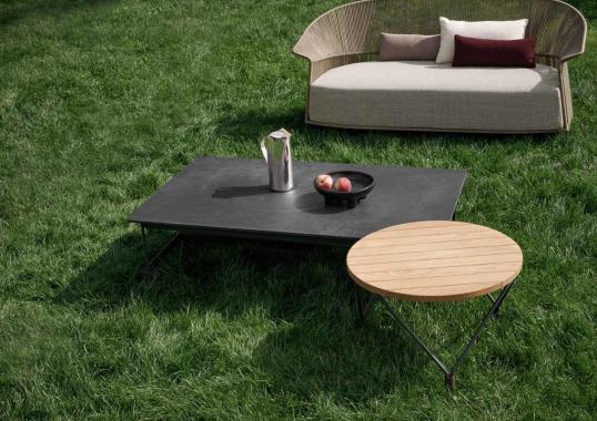 Уличный стол от фабрики Potocco модель LITTLE T OUTDOOR COOFFEE TABLE