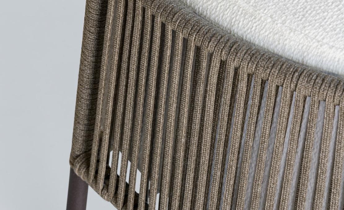 Уличный пуф от фабрики Potocco модель 923/O Pouf Ola