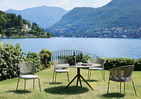 Уличное кресло от фабрики Potocco модель 923/P Ola Poltroncina