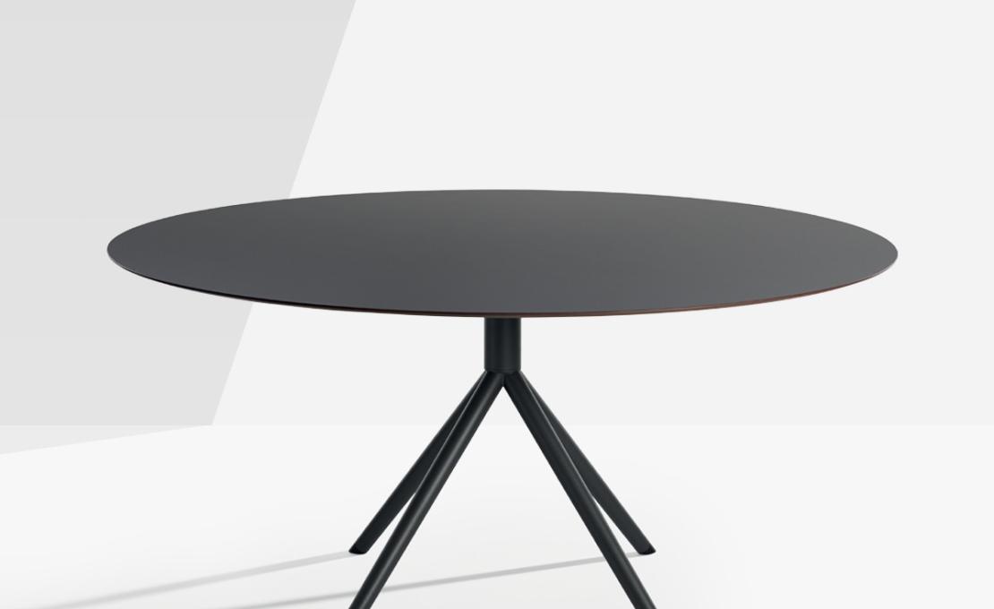 Уличный стол от фабрики Potocco модель OTX TABLE