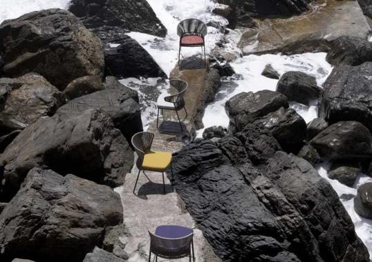 Уличный барный стул от фабрики Potocco модель OLA 