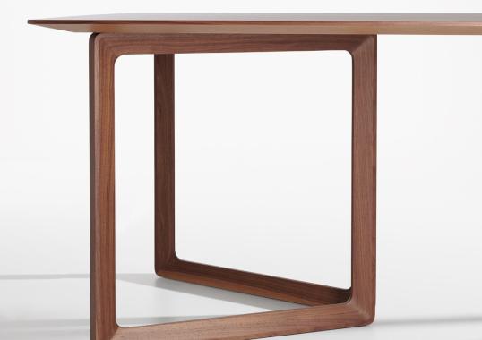 Стол от фабрики Potocco модель OPUS TABLE