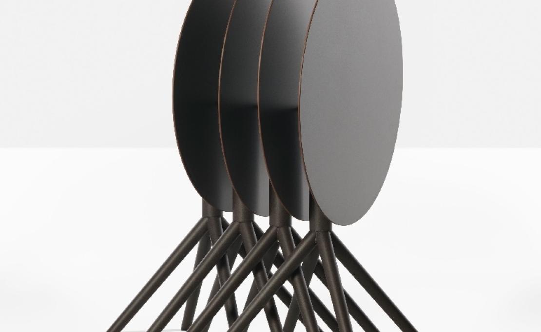 Уличный стол от фабрики Potocco модель OTX TABLE