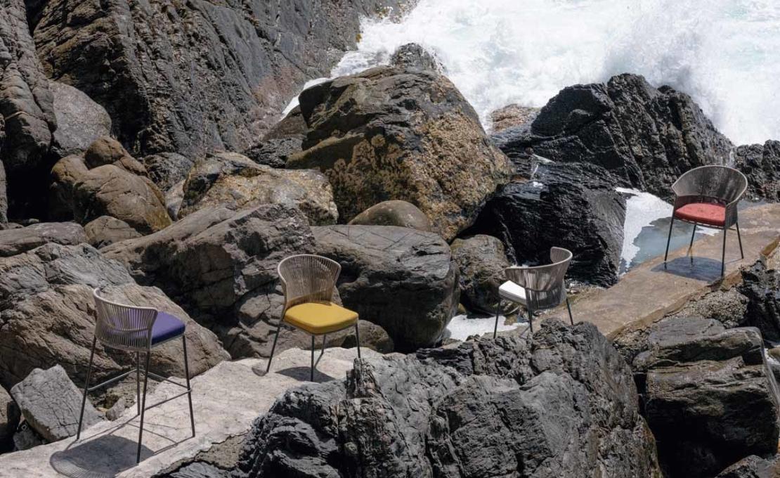 Уличный барный стул от фабрики Potocco модель OLA 