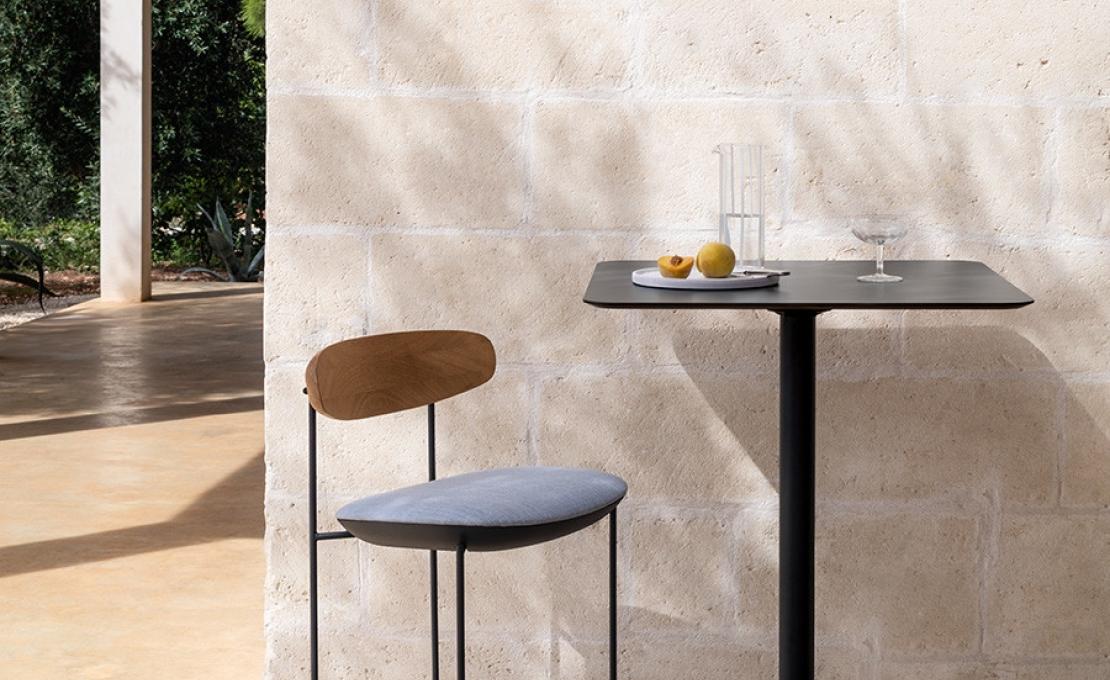 Уличный стол от фабрики Potocco модель OTX HIGH TABLE