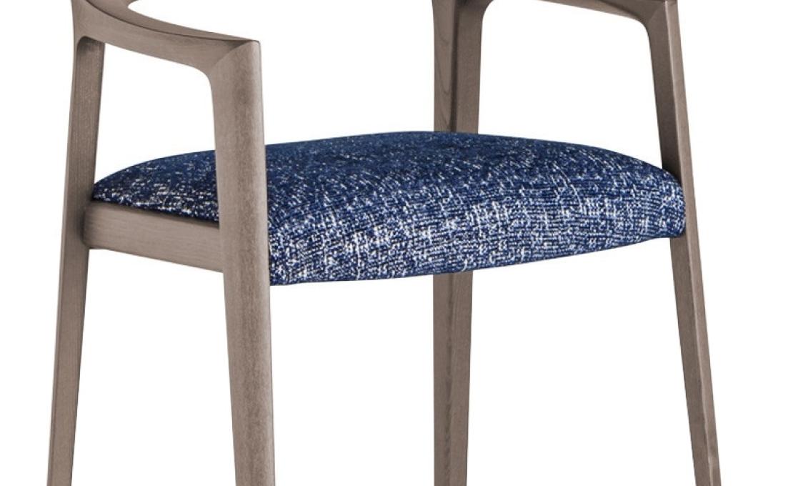 Кресло от фабрики Potocco модель 906/P Scheggia Small Arm