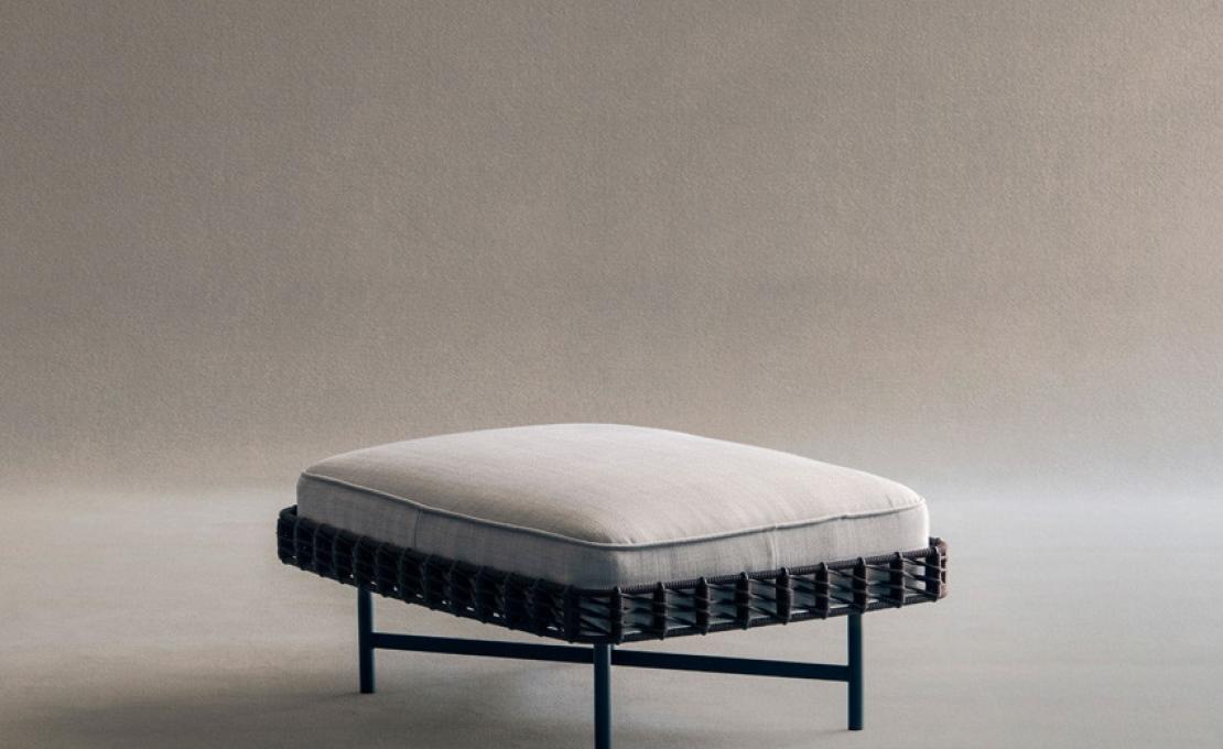 Уличный пуф от фабрики Potocco модель 888/CQR-OUT