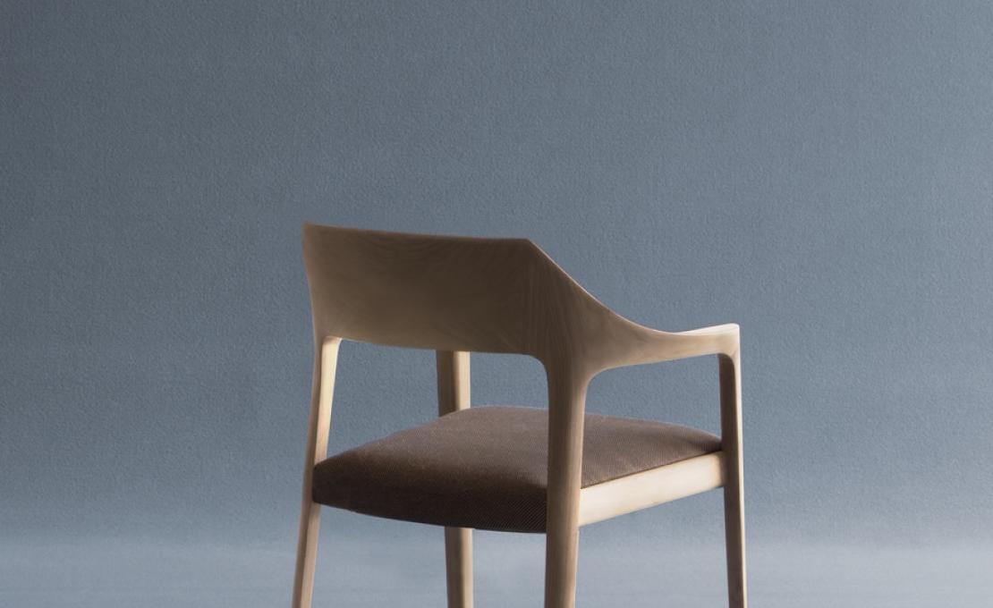 Кресло от фабрики Potocco модель 906/P Scheggia Small Arm