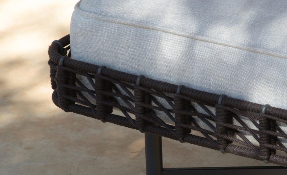 Уличный пуф от фабрики Potocco модель 888/CQR-OUT