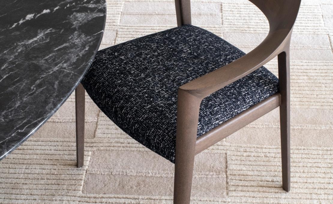 Кресло от фабрики Potocco модель 906/P Scheggia Small Arm