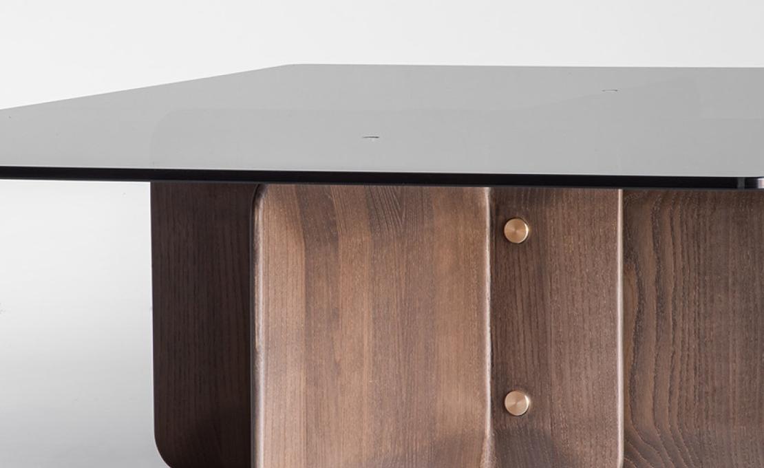 Журнальный столик от фабрики Potocco модель SHAPE 