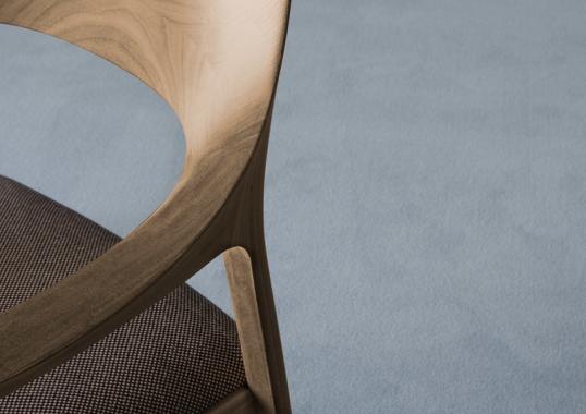 Кресло от фабрики Potocco модель 906/P Scheggia Small Arm