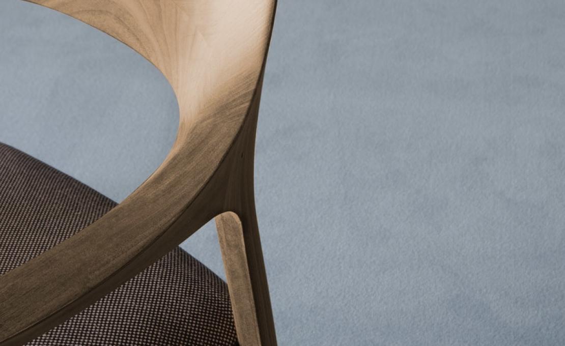 Кресло от фабрики Potocco модель 906/P Scheggia Small Arm