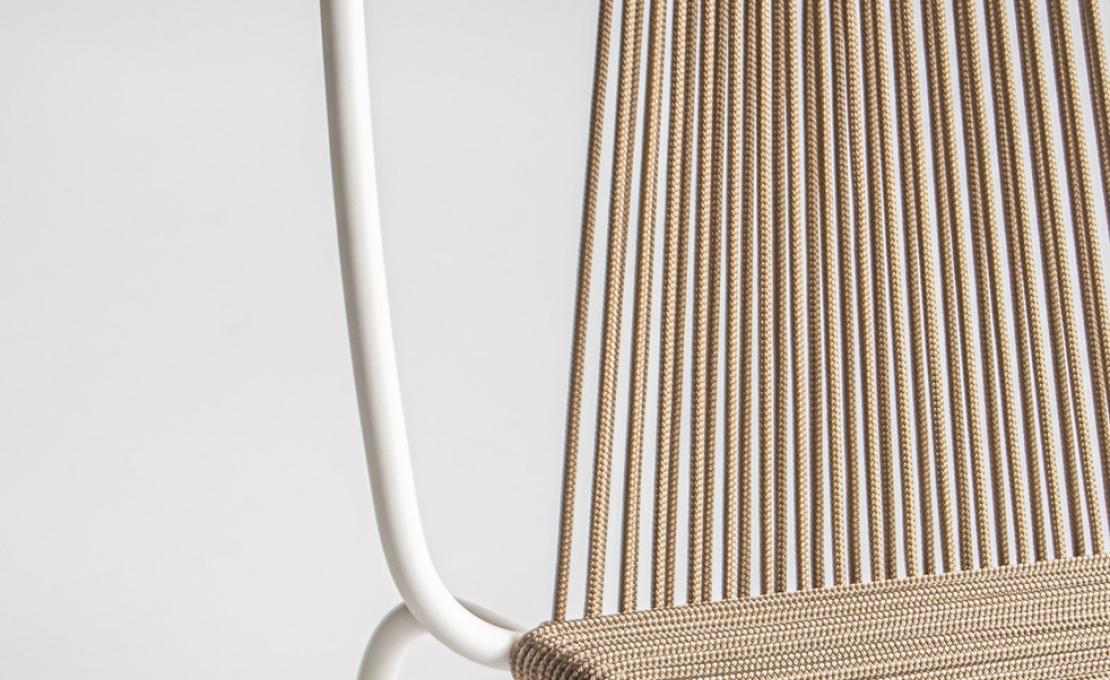 Уличное кресло от фабрики Potocco модель 945/L Tibes Lounge Arm