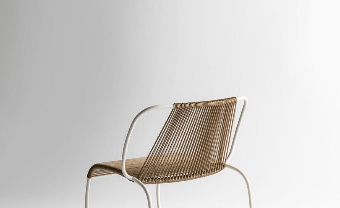 Уличное кресло от фабрики Potocco модель 945/L Tibes Lounge Arm