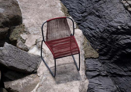 Уличное кресло от фабрики Potocco модель 945/L Tibes Lounge Arm