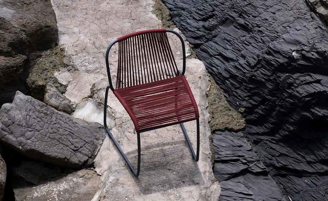 Уличное кресло от фабрики Potocco модель 945/L Tibes Lounge Arm