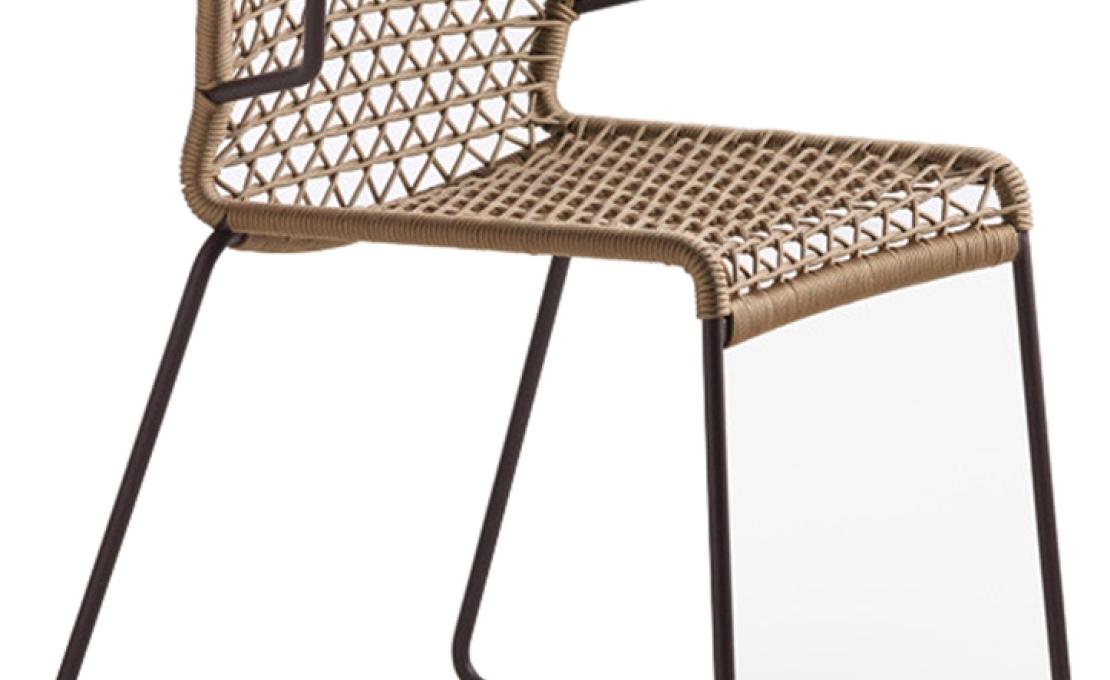 Уличное кресло от фабрики Potocco модель 698/P Vela Arm