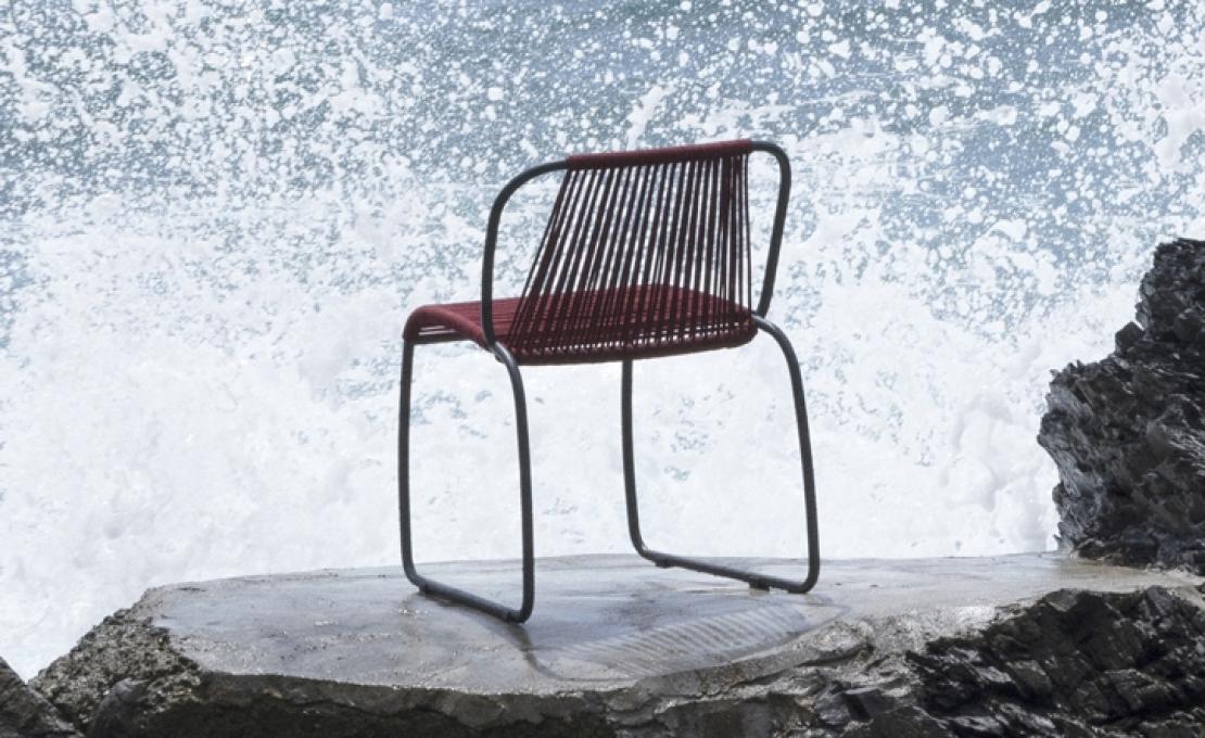 Уличное кресло от фабрики Potocco модель 945/L Tibes Lounge Arm