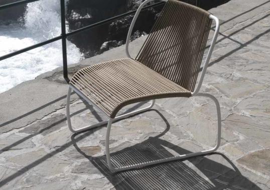 Уличное кресло от фабрики Potocco модель 945/L Tibes Lounge Arm