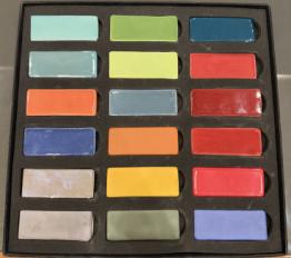 Фотографии образцов отделок и возможных цветов фабрики Lorenzon