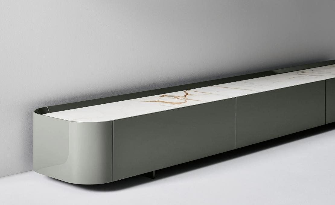 ТВ-тумба и полка Arragan фабрики Bonaldo