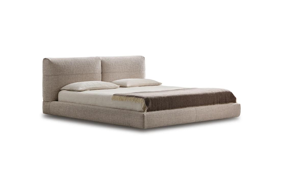 Двуспальная кровать модель Belloalto фабрики Bonaldo