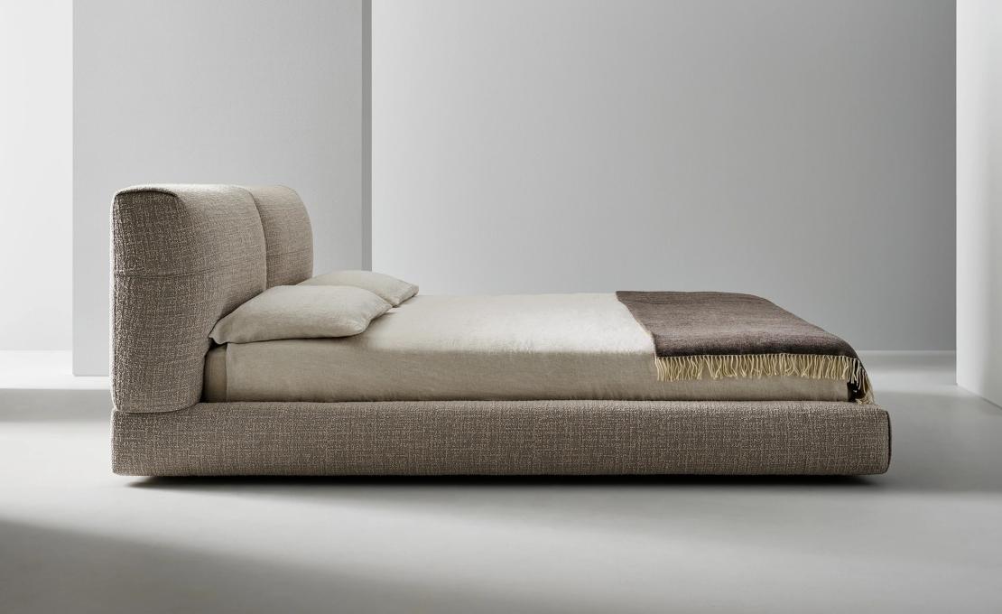 Двуспальная кровать модель Belloalto фабрики Bonaldo