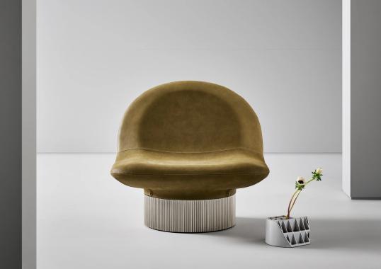 Кресло модель Amour фабрики Bonaldo - дизайнер Фабрис Беррю